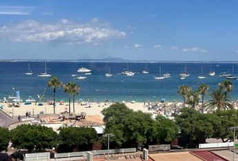 Modern Apartment with Sea Views in Palmanova