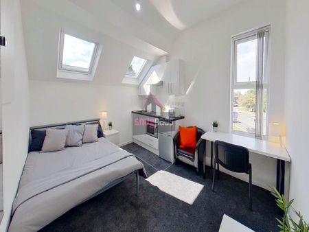 1 bedroom in a house share to rent - Photo 3