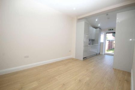 Rutland Road, Harrow, Middlesex, HA1 - Photo 2