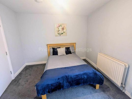 1 bedroom in a house share to rent - Photo 1