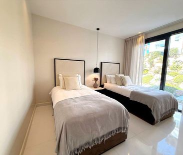 3 room luxury penthouse for rent in Marbella, Spain - Photo 3