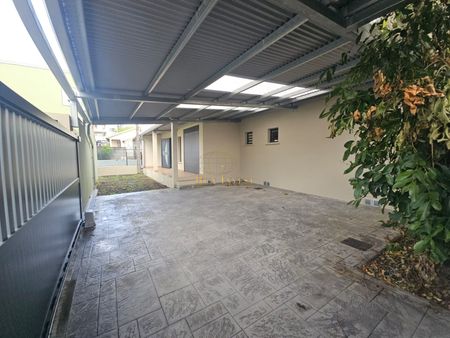 Location Maison 4 pièces 103m² STE SUZANNE 97441 - Photo 5