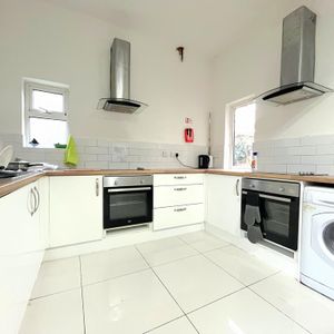 1 bedroom house of multiple occupation to rent - Photo 2