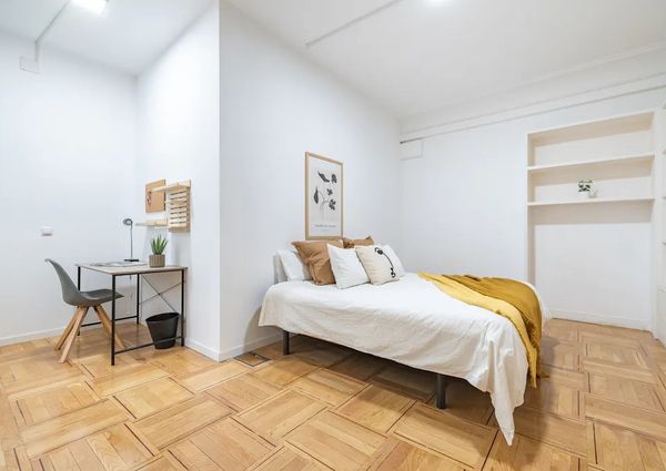 Calle de la Princesa, Madrid, Community of Madrid 28008