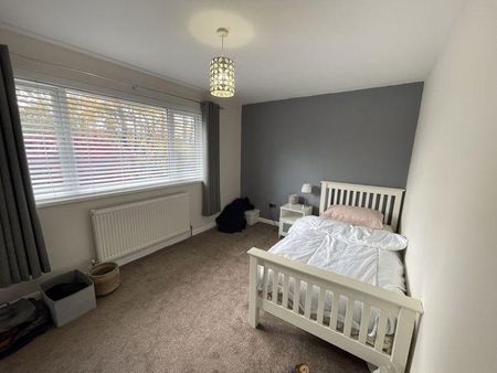 Mackworth Drive, Cimla, Neath - Photo 4