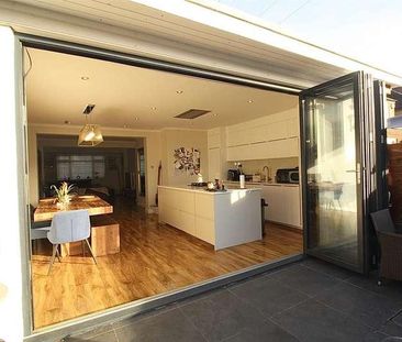 Bedford Crescent, Enfield, EN3 - Photo 6