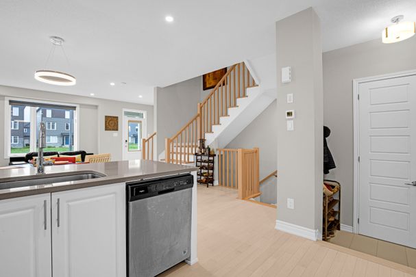 For Lease - 1082 Chapman Mills Drive, Barrhaven, Ontario - Photo 1