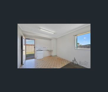 24A Dunn Road, Avenell Heights, Qld 4670 - Photo 5