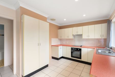 Spacious 2 Bedroom Unit ! - Photo 5