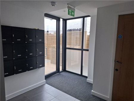 2 bedroom flat to rent - Photo 3