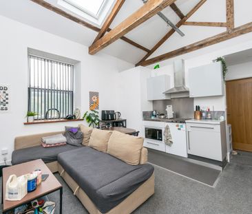 Rose & Crown Apartments, LS12 - Photo 1