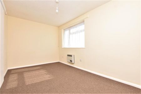 1 bedroom end of terrace to rent Coulsdon Close, Cann Hall - Photo 3