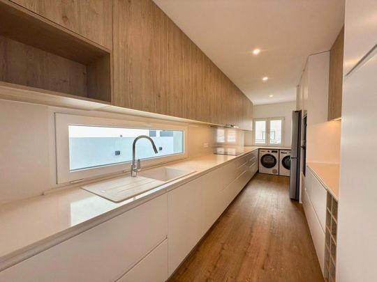 Luxury Villa for rent in Lisbon - Photo 1