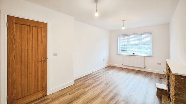 2 bedroom bungalow to rent Stubble Close, Northampton, Northamptonshire, NN2 - Photo 1