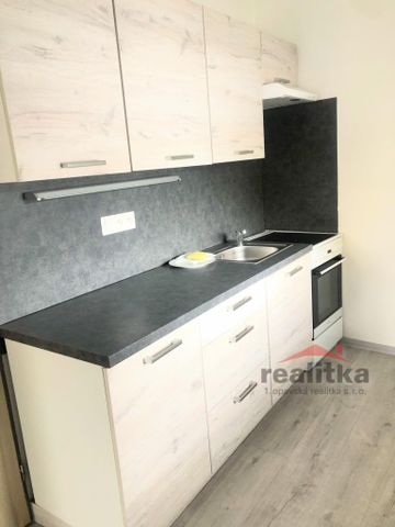 Pronájem bytu 1+kk 30 m2 - Fotografie 3