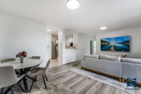 Sun Filled Apartment with Excellent Presentation - Photo 3