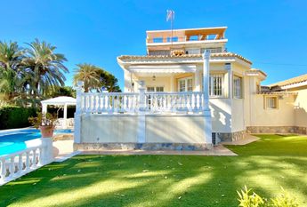 Incredible villa 1 minute from La Zenia be