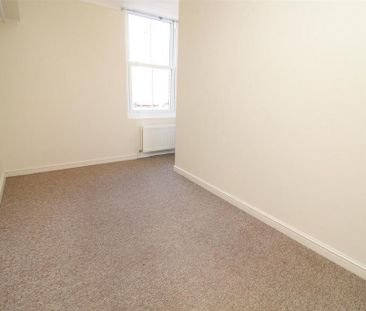 3 bedroom apartment to rent - Photo 3