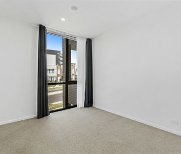 Contemporary Living - Photo 4