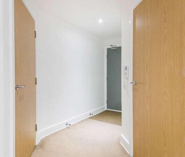 Canterbury Road, London, CR0 - Photo 1