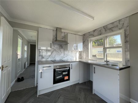 2 bedroom property to rent - Photo 4