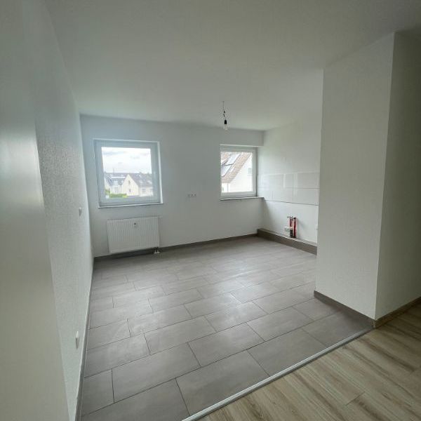 *** modernisierte 3 Zimmer Wohnung mit großem Balkon *** - Photo 1