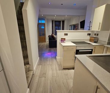 2 Bed Terraced House, Strathcona Road, L15 - Photo 5