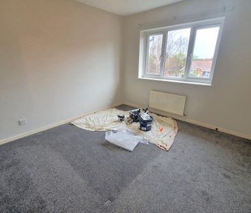 2 bedroom semi-detached house to rent - Photo 5