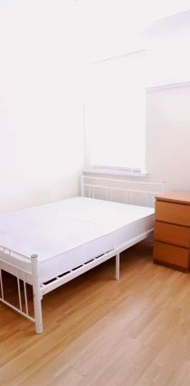 3 Bedroom 1 Bathroom - Photo 1