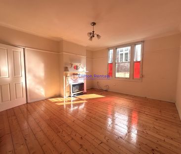 Charming Katoomba Cottage in a Central Location - Photo 1