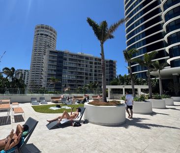 Surfers Paradise - Photo 2
