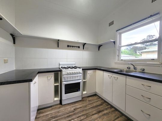 NEAT & TIDY HOME!! - Photo 1