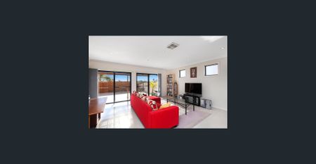 Privacy, Luxury and Convenience - why not have it all! - Photo 2