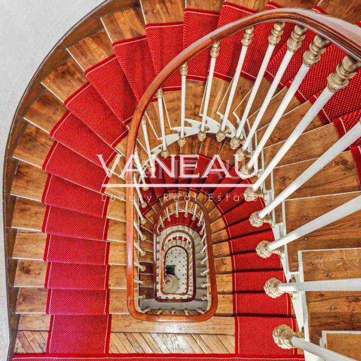 Appartement • Triangle d'Or - Photo 1