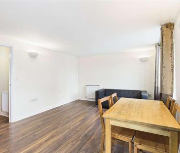 Garlands Court, Garlands Road, Redhill, Surrey, RH1 - Photo 3