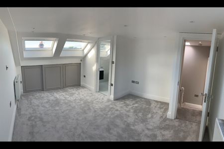 5 Bed Terraced House, Lower Mortlake Road, TW9 - Photo 3