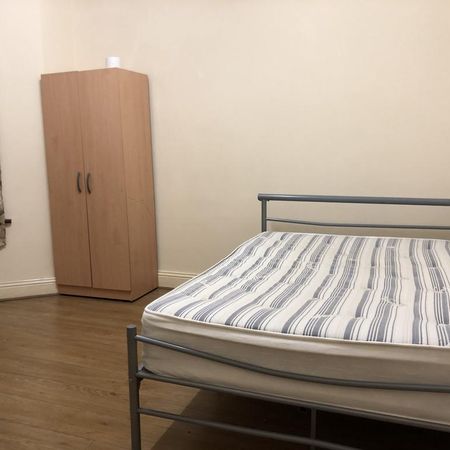 5 bedroom house share to rent - Photo 3