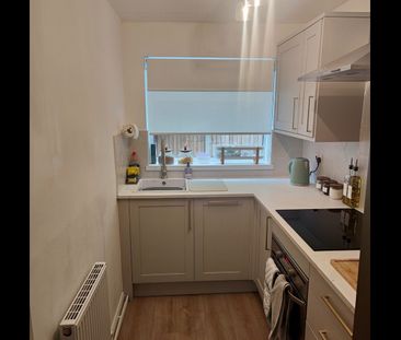 1 Bed Flat, Middleton, LS10 - Photo 4