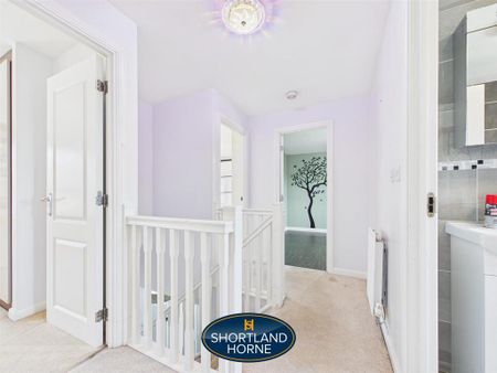 4 bedroom detached house to rent - Photo 4