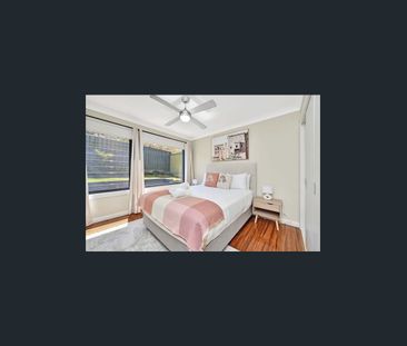 Gorgeous Speers Point Furnished Home - Photo 3