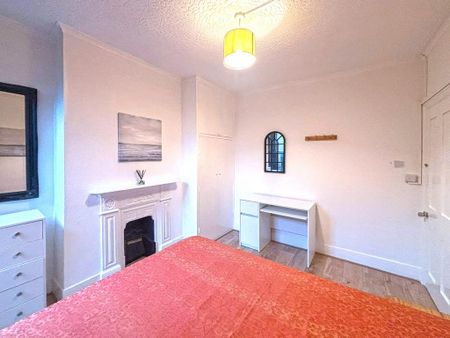 5 bedroom terraced house to rent - Photo 5