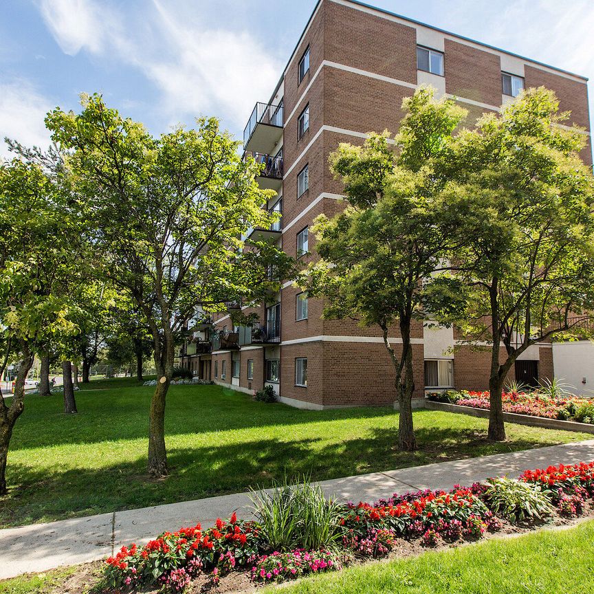 810-860 Canterbury Avenue, Elmvale - Eastway - Riverview - Riverview Park West, Ottawa, ON - Photo 1
