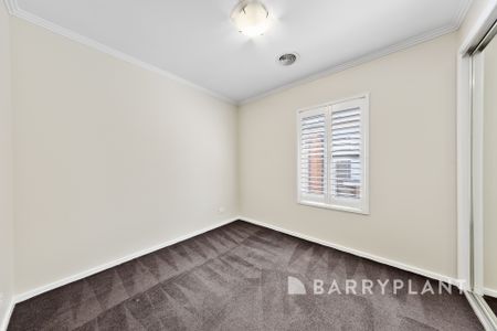 Spacious Multi-Level Family Home in Gowanbrae With Amazing City Views - Photo 5