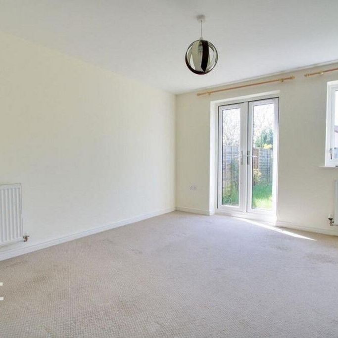 2 bedroom end of terrace house to rent - Photo 1