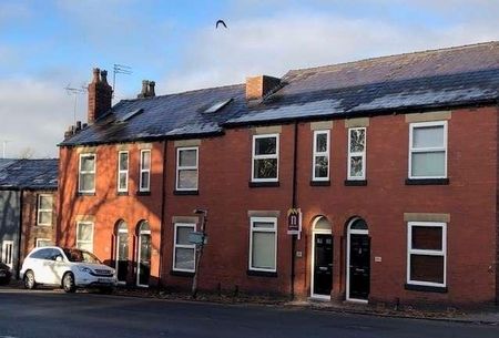 Hurdsfield Road, Macclesfield, SK10 - Photo 3