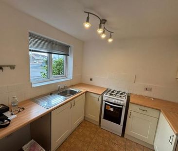 3 bedroom semi-detached house to rent - Photo 4