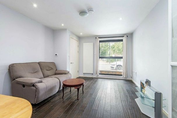 City Road, Islington, EC1V - Photo 1