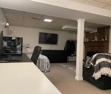 For Lease - 103 Uno Drive, Toronto, Ontario - Photo 6