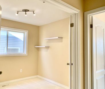 For Lease - 36 Pearl Drive, Orillia, Ontario - Photo 2