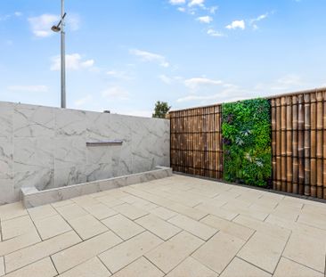 Elevate Your Lifestyle: Stunning Family Home with Premium Upgrades ... - Photo 4